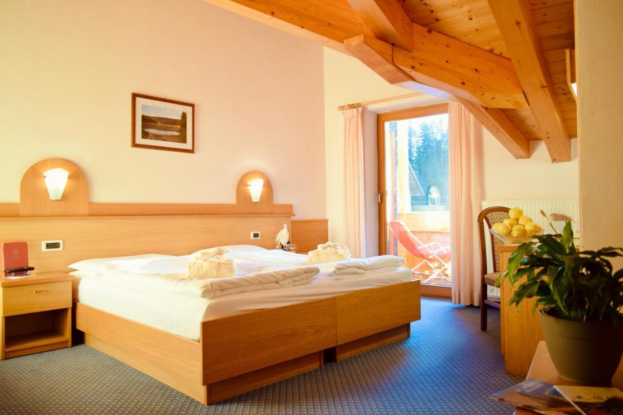 Hotel Waldheim Sarnonico Екстериор снимка