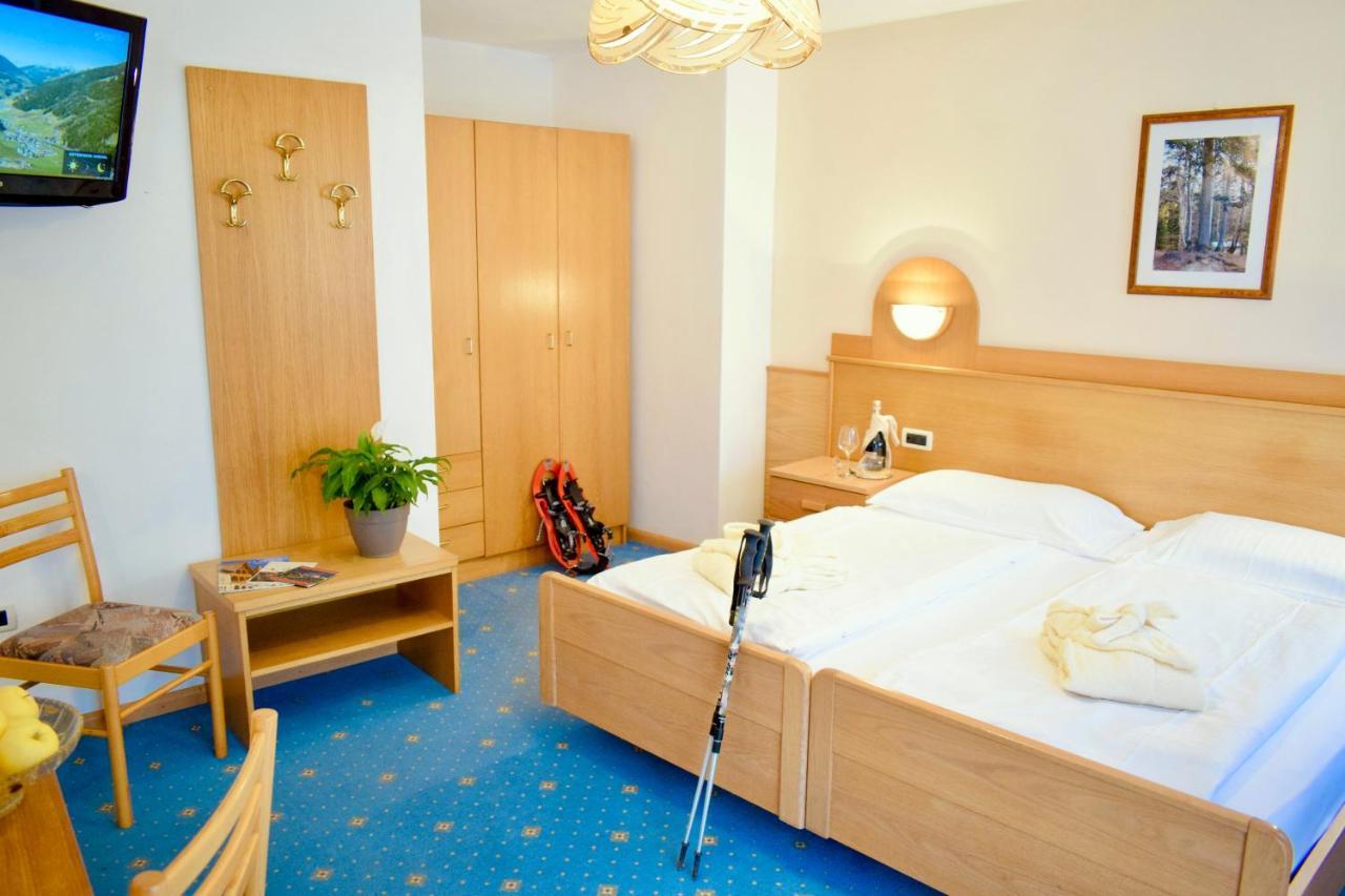 Hotel Waldheim Sarnonico Екстериор снимка