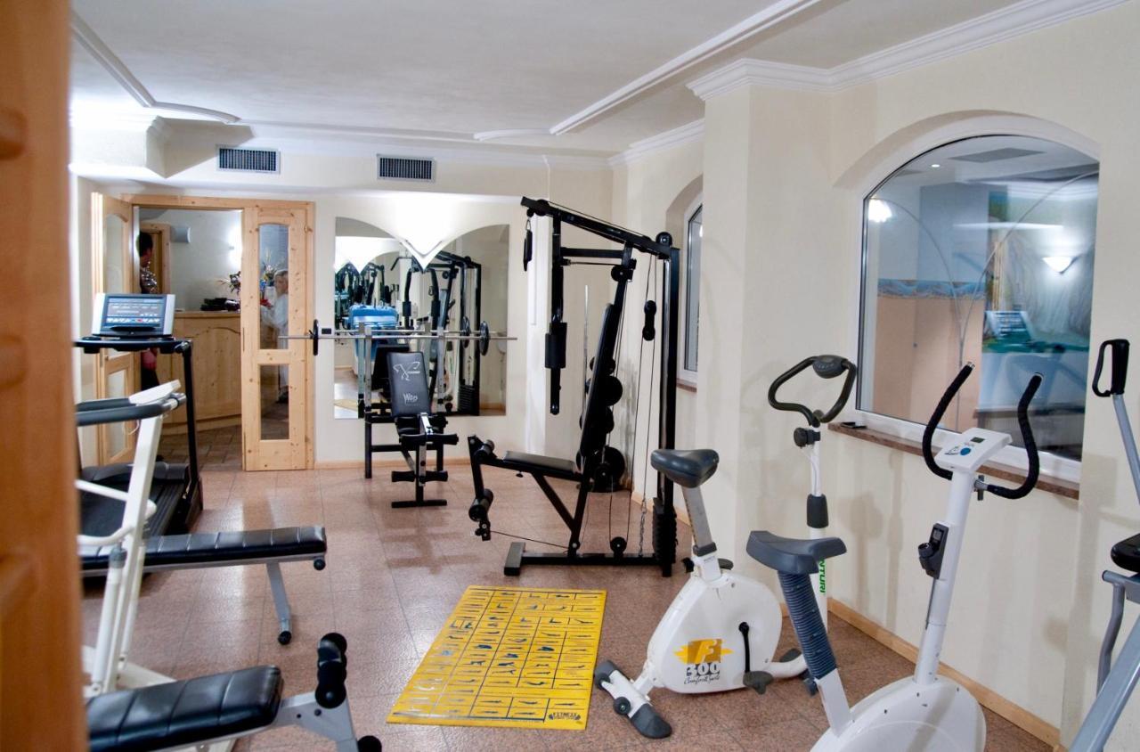Hotel Waldheim Sarnonico Екстериор снимка